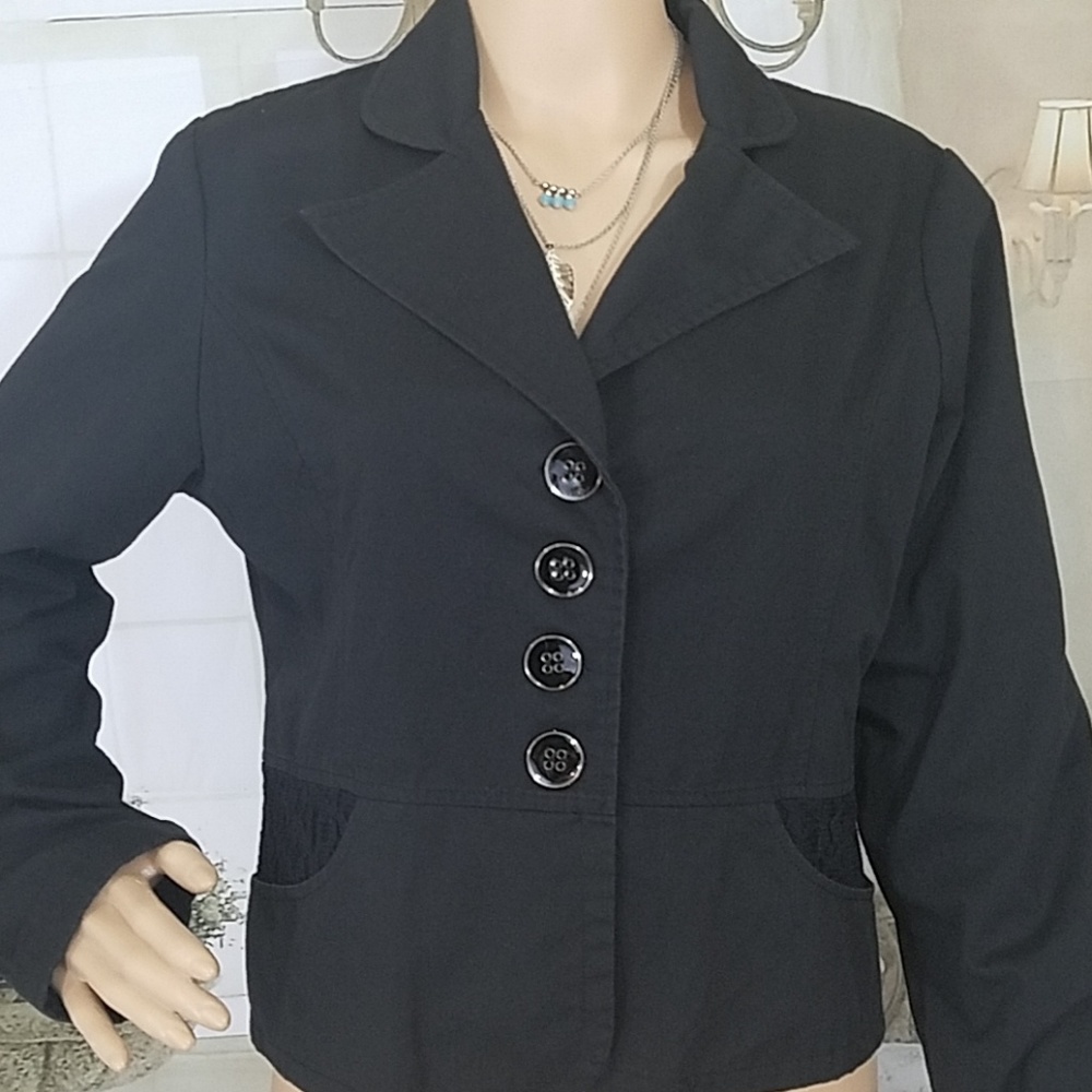 BLACK LIPSTICK| Blazer
